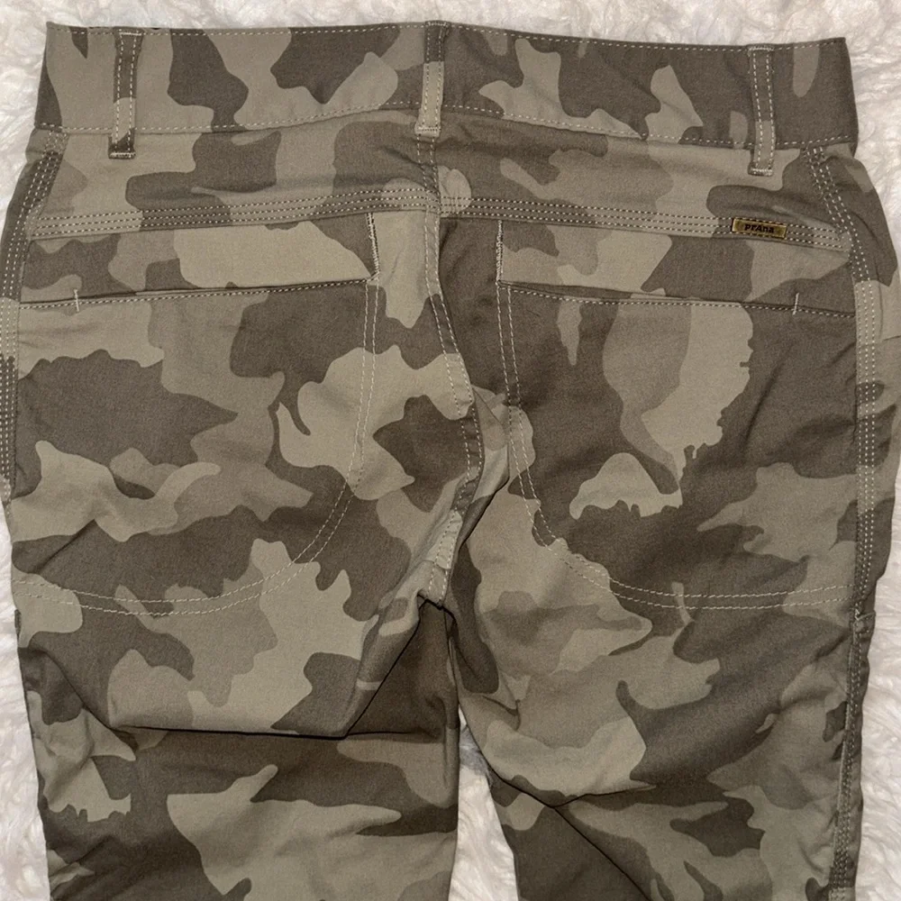 Prana Green Camo Sky Canyon Joggers, Size 0 - Picture 10 of 16